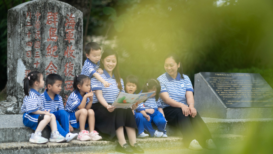 澳门六下彩477777最快开现场开奖,美国网红甲亢哥首次坐中国高铁,国产化作答解释落实_扩展版V10.65